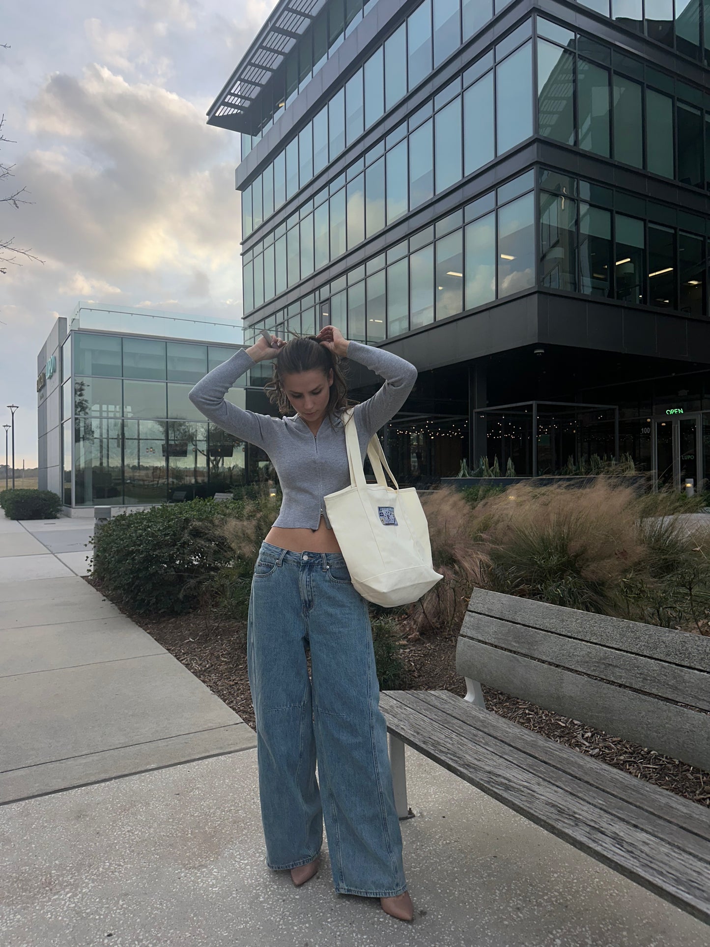 Model Off Duty Zip